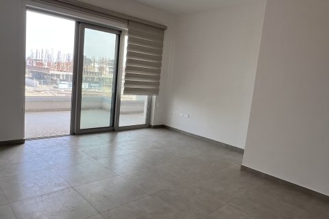 2 bedrooms Apartment in Larnaka,  No. 39933 6