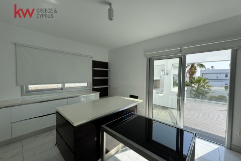 4 bedrooms Villa in Oroklini, Larnaka, No. 39929 6