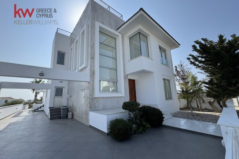 4 bedrooms Villa in Oroklini, Larnaka, No. 39929 2