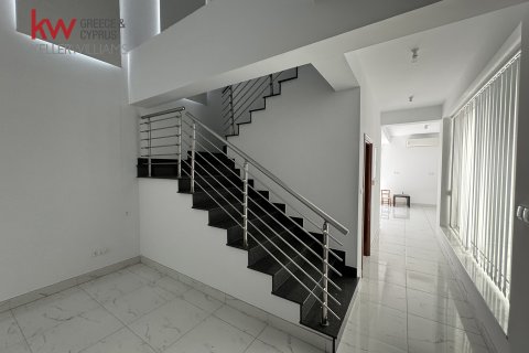 4 bedrooms Villa in Oroklini, Larnaka, No. 39929 13