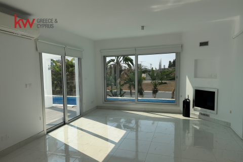4 bedrooms Villa in Oroklini, Larnaka, No. 39929 7