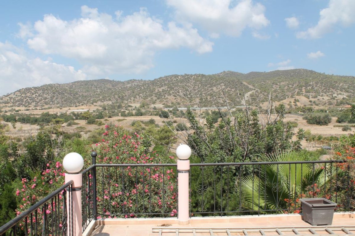5 bedrooms Villa in Limassol, Cyprus No. 38344
