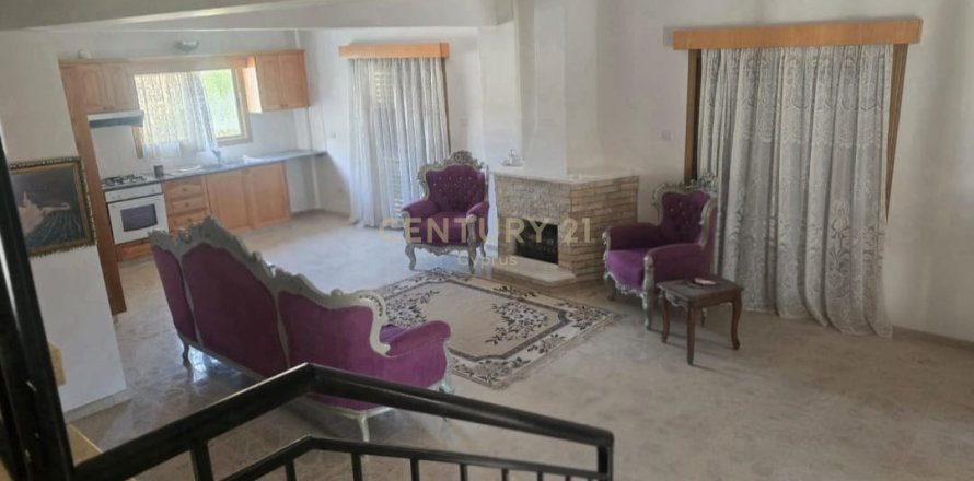 4 chambres Villa à Agios Amvrosios, Limassol,  No. 57162