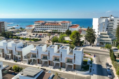 3 bedrooms Townhouse in Geroskípou, Paphos, Cyprus No. 27188