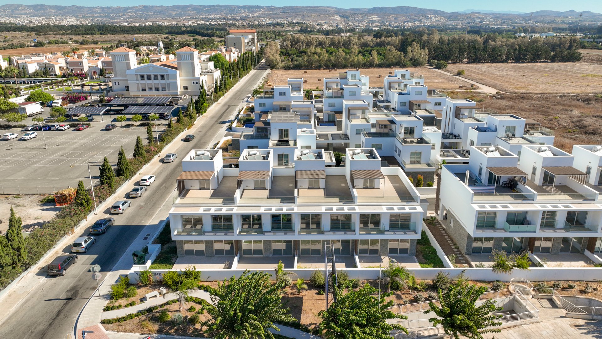 3 bedrooms Townhouse in Geroskípou, Paphos, Cyprus No. 27188