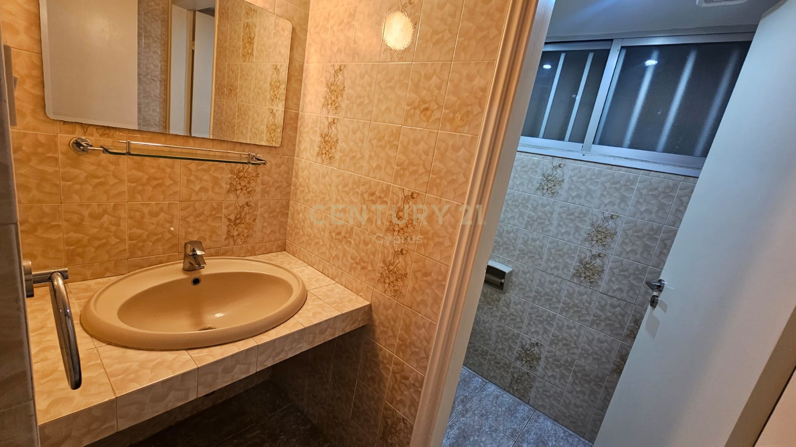 3 chambres Appartement à Germasogeia, Limassol, Chypre No. 53404