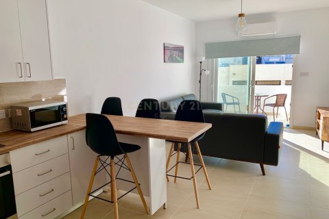2 bedrooms Apartment in Limassol,  No. 57210 3