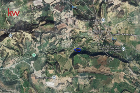 8696m2 Land in Alaminos, Larnaka, No. 40470