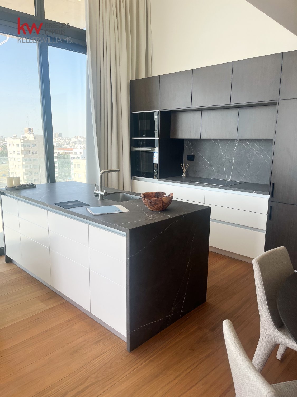 3 bedrooms Apartment in Larnaca, Larnaka, Cyprus No. 40466