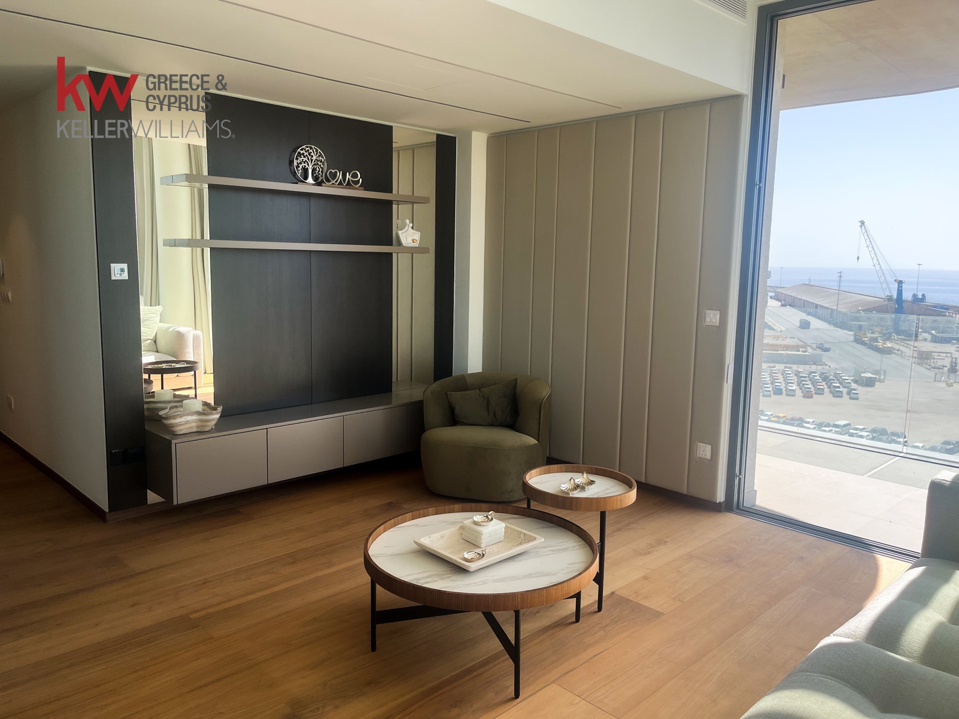 3 bedrooms Apartment in Larnaca, Larnaka, Cyprus No. 40466