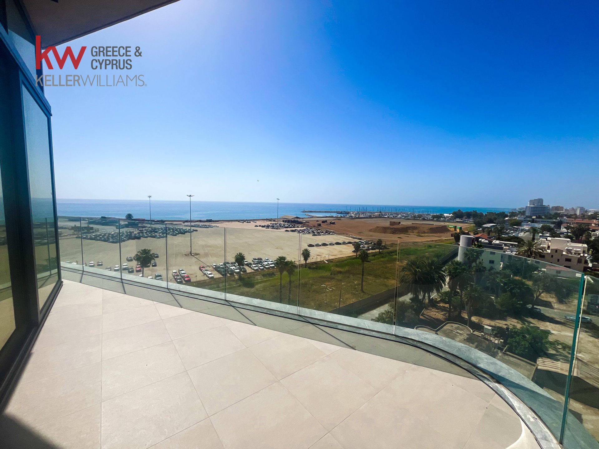 3 bedrooms Apartment in Larnaca, Larnaka, Cyprus No. 40466