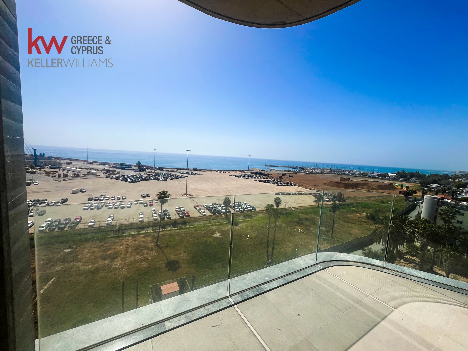 3 bedrooms Apartment in Larnaca, Larnaka, Cyprus No. 40466