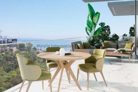 3 bedrooms Apartment in Limassol, Cyprus No. 37656 1