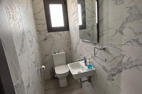 Квартира с 2 спальнями в Агиос Тихонас, Лимасол, Кипр № 37433 6