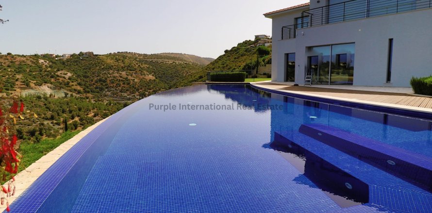 4 bedrooms Villa in Aphrodite Hills, Kouklia, Paphos,  No. 36219