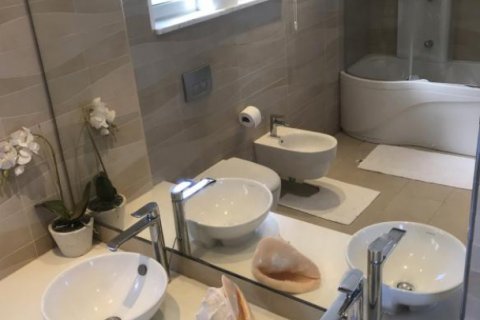 3 chambres Villa à Paphos,  No. 38429 8