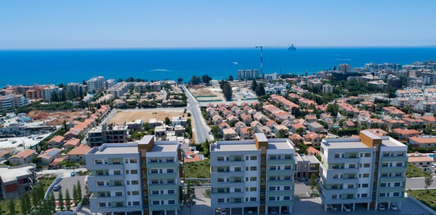 2 bedrooms Apartment in Limassol, No. 38428
