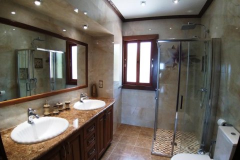 4 chambres Villa à Paphos,  No. 38426 3