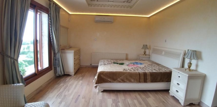 4 chambres Villa à Paphos,  No. 38426