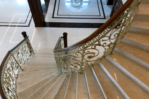 Вилла с 4 спальнями в Лимассол, Лимасол,  № 38425 8