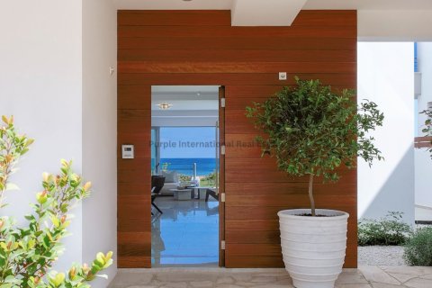 4 bedrooms Villa in Paphos,  No. 39416 22