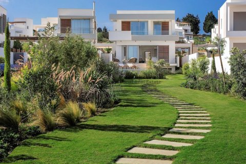 4 bedrooms Villa in Paphos,  No. 39416 21