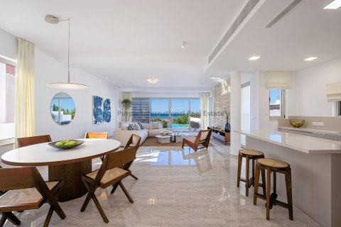 4 bedrooms Villa in Paphos,  No. 39416 7