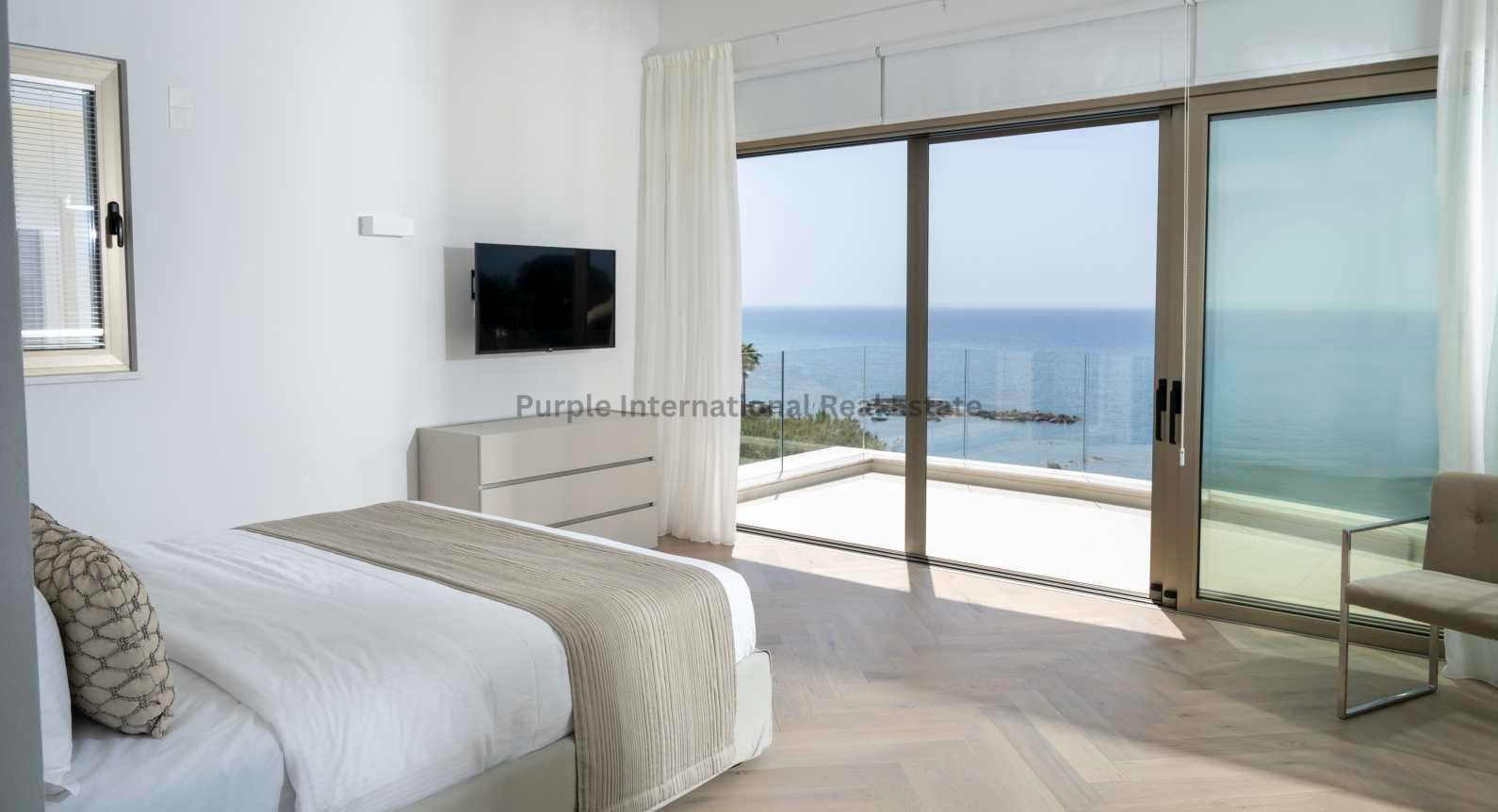 5 bedrooms Villa in Kissonerga, Paphos, Cyprus No. 39415