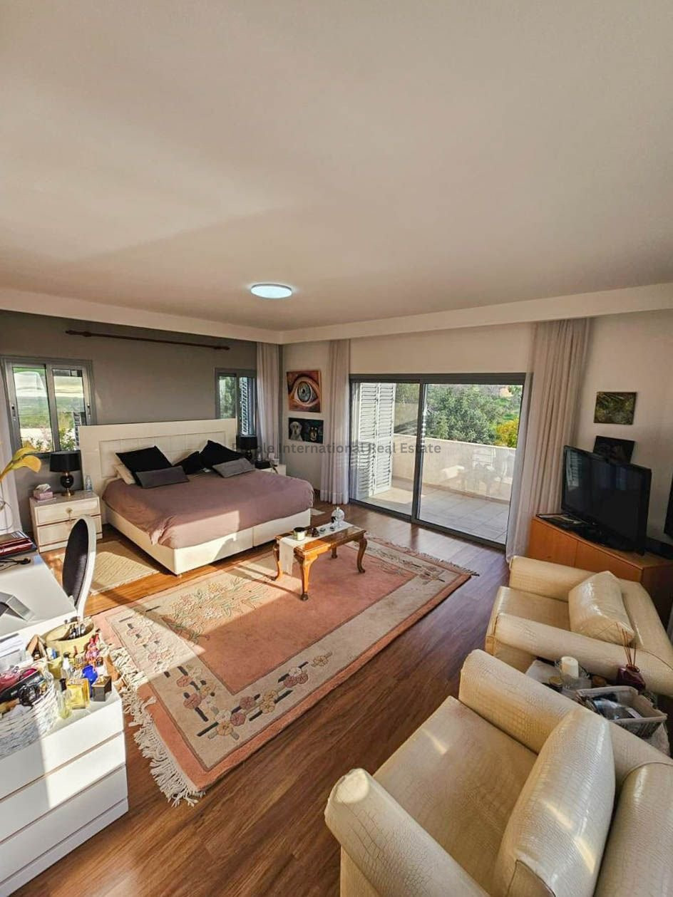 6 bedrooms Villa in Konia, Paphos, Cyprus No. 39417