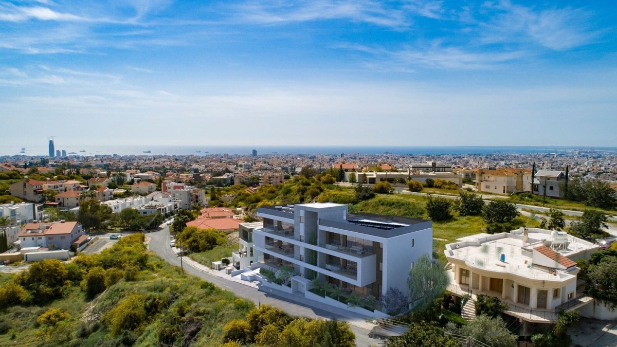 4 rooms Apartment in Limassol, Cyprus No. 39004