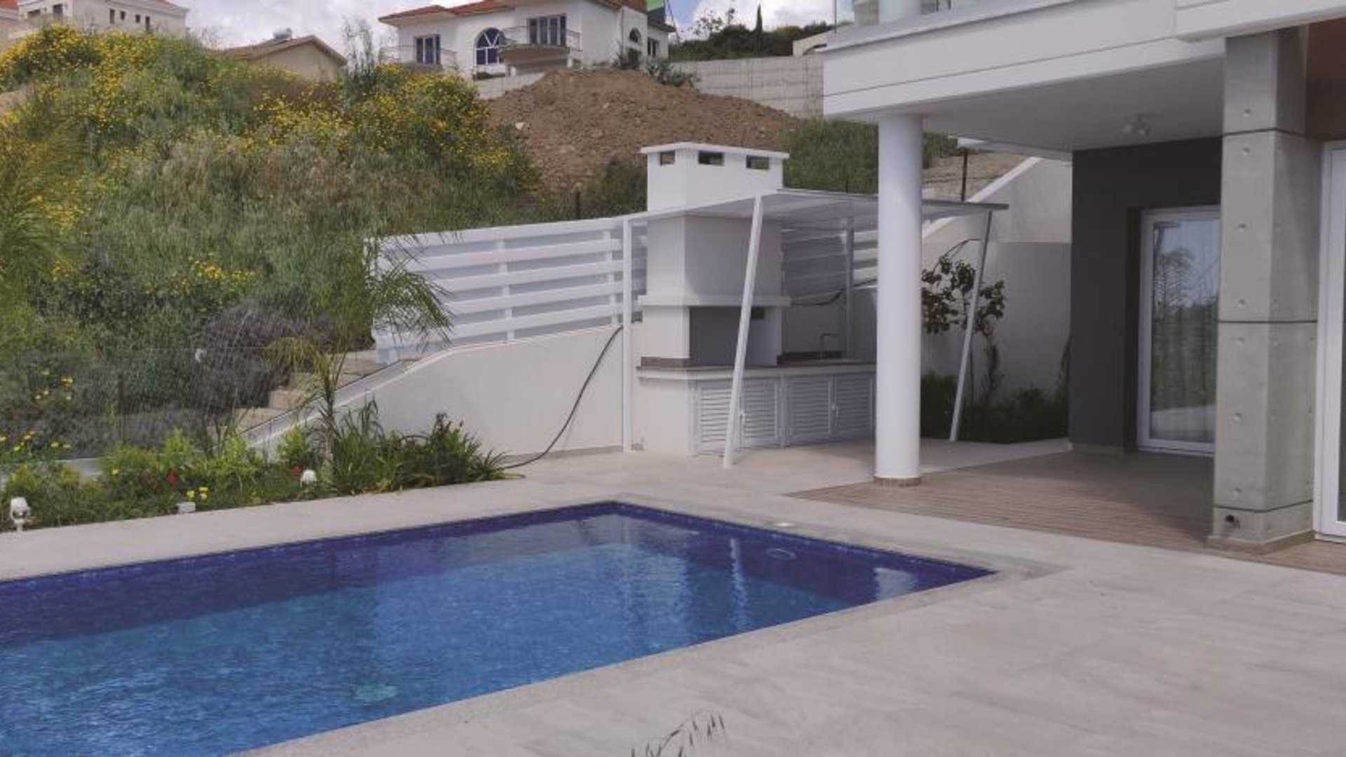 3 bedrooms Villa in Mouttagiaka, Limassol, Cyprus No. 25680