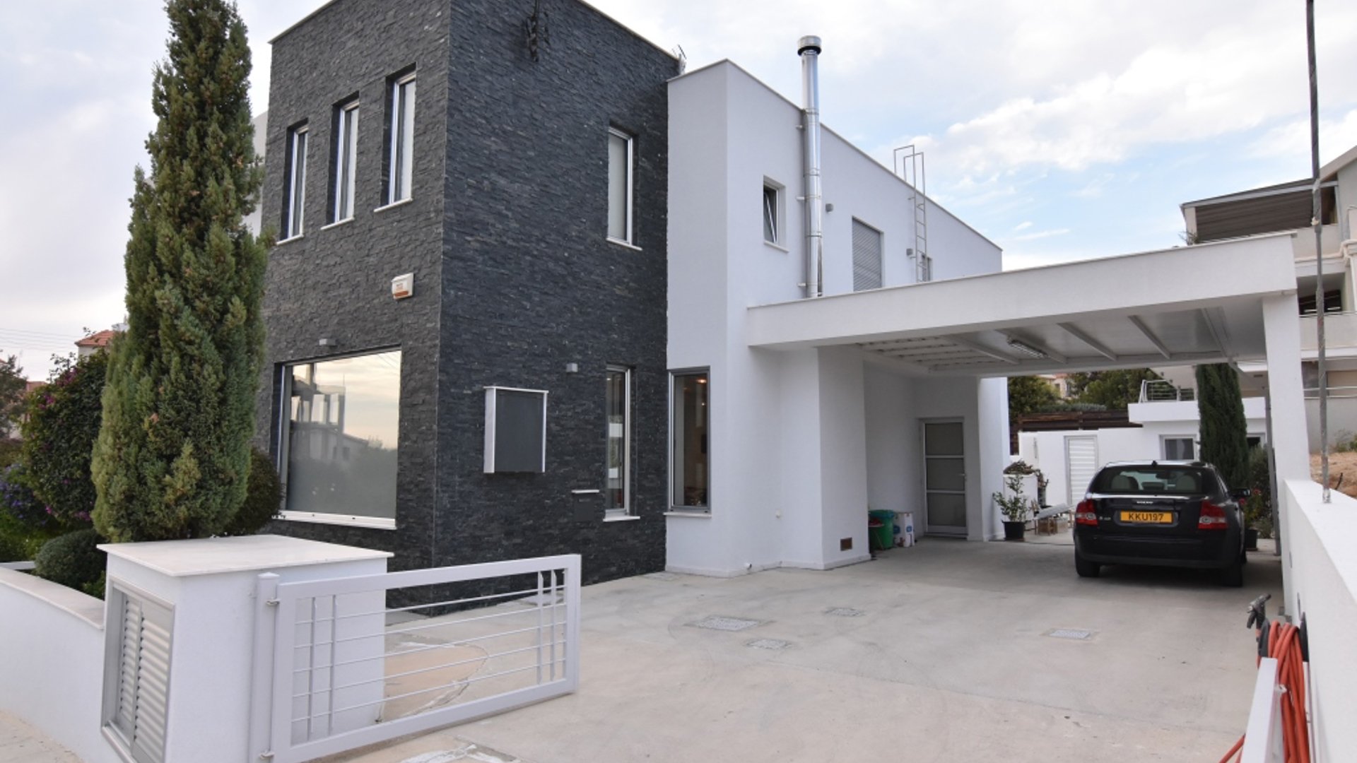 4 bedrooms Villa in Limassol, Cyprus No. 25679