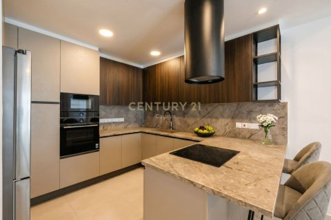 2 bedrooms Apartment in Limassol,  No. 57216 9