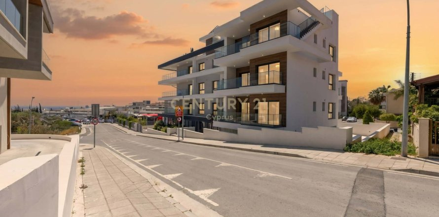 2 bedrooms Apartment in Limassol,  No. 57216