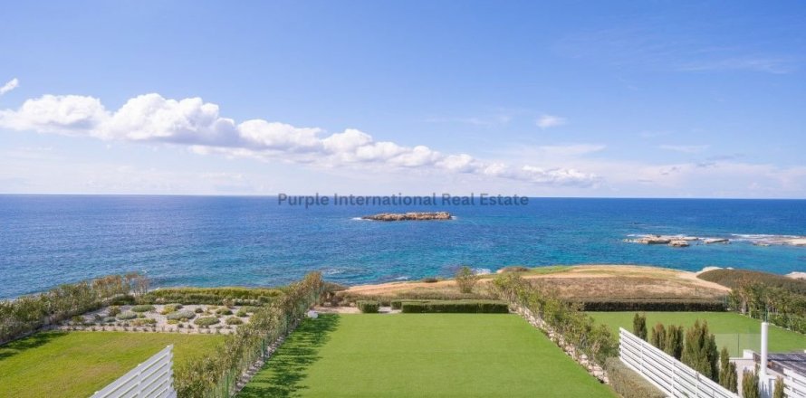 5 bedrooms Villa in Pegeia, Paphos, Cyprus No. 37684