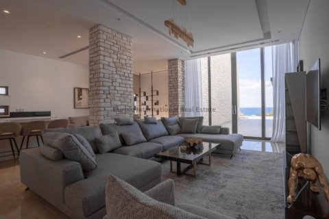 5 bedrooms Villa in Pegeia, Paphos, Cyprus No. 37684 2