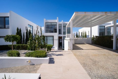 5 bedrooms Villa in Pegeia, Paphos, Cyprus No. 37684 7