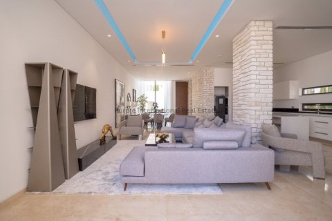 5 bedrooms Villa in Pegeia, Paphos, Cyprus No. 37684 13