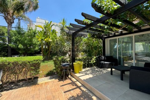 4 chambres Villa à Agios Athanasios, Limassol,  No. 25053