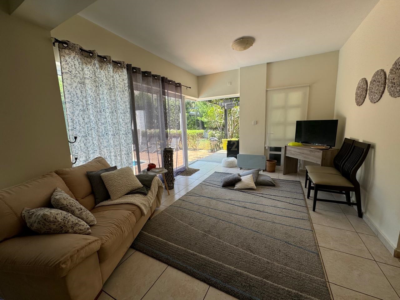 4 chambres Villa à Agios Athanasios, Limassol, Chypre No. 25053