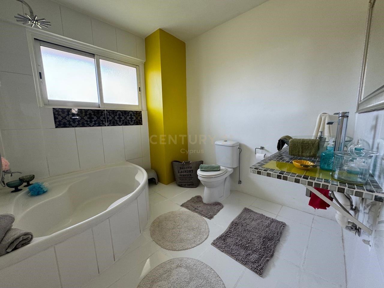 4 chambres Villa à Agios Athanasios, Limassol, Chypre No. 25053