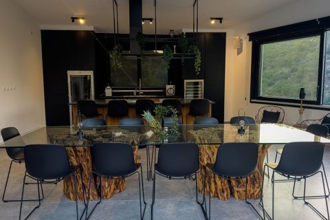 4 bedrooms Villa in Louvaras, Limassol,  No. 41728 3