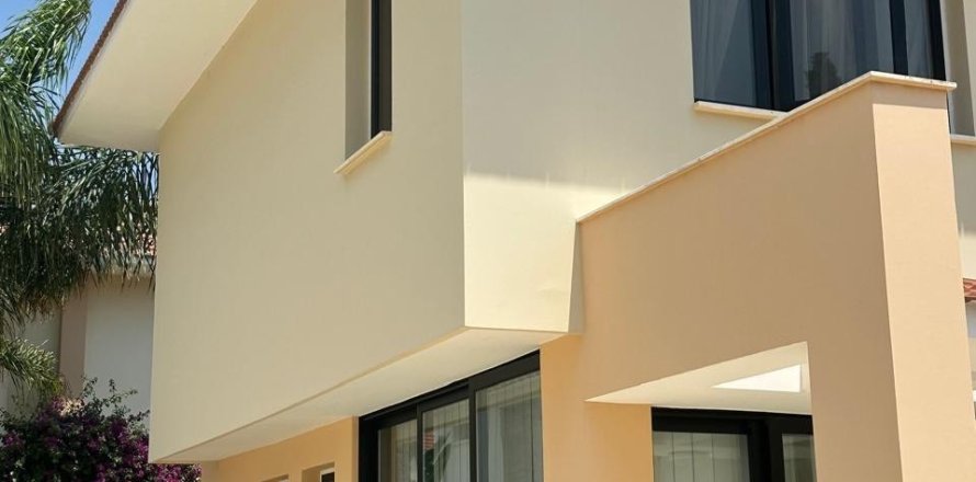 4 bedrooms Villa in Oroklini, Larnaka, No. 47656