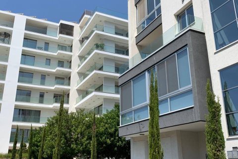 3 bedrooms Apartment in Limassol,  No. 46144