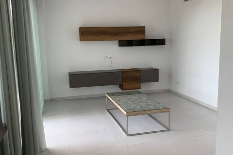 3 bedrooms Apartment in Limassol,  No. 46144 5