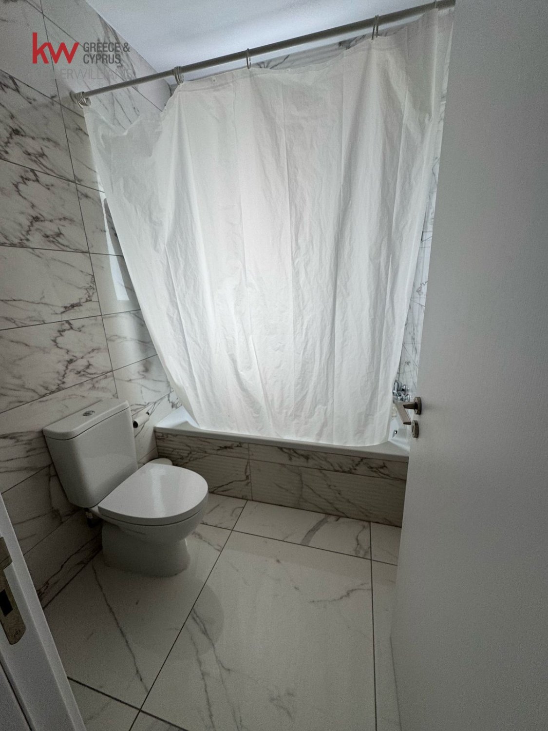 Квартира с 2 спальнями в Ларнака, Кипр № 40479
