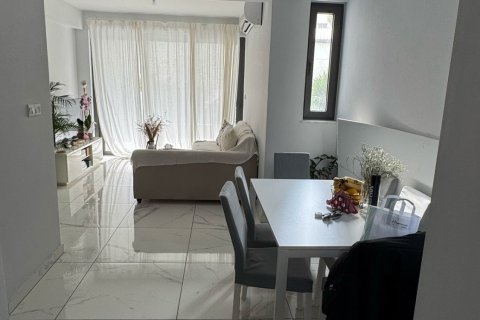 2 bedrooms Apartment in Larnaca, Larnaka,  No. 40479 6