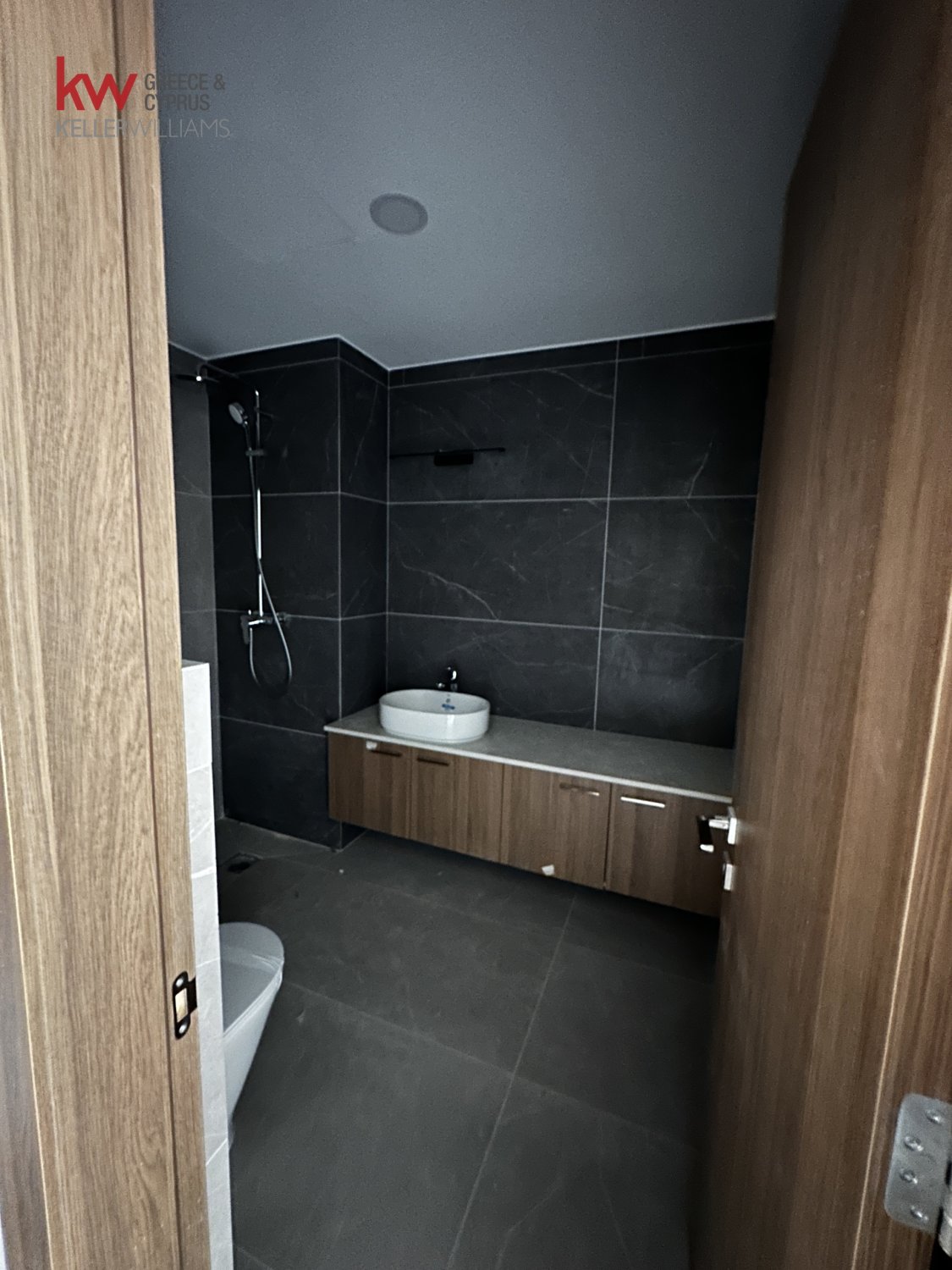2 bedrooms Apartment in Kolossi, Limassol, Cyprus No. 40473
