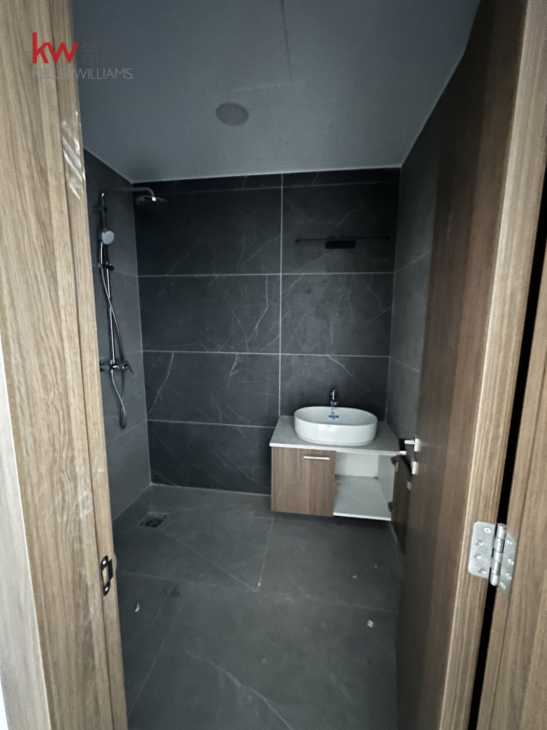 2 bedrooms Apartment in Kolossi, Limassol, Cyprus No. 40473