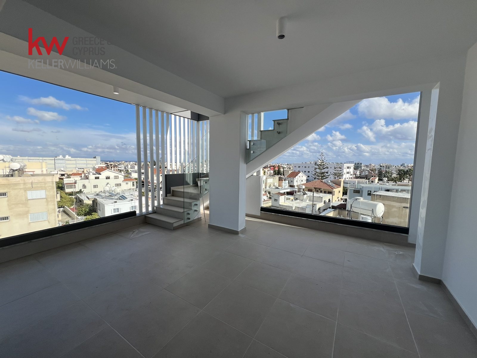 2 bedrooms Apartment in Larnaca, Larnaka, Cyprus No. 50323